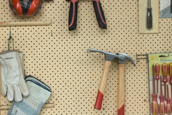 Les outils indispensables pour tous vos projets de bricolage à la maison