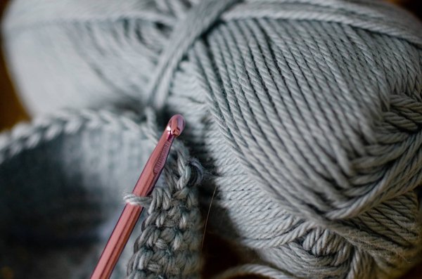 Comment tricoter un bonnet facilement?